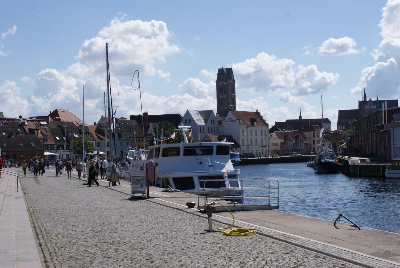 Kaikante Mit Meerblick, Balkon & Parkplatz Am Hafen - Abc155 By Abcwismar Bagian luar foto